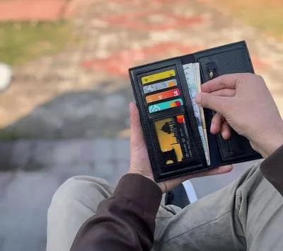 Men's Leather Wallet (Half-Crocodile Design)